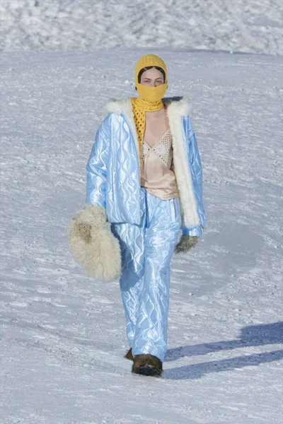 Look 1